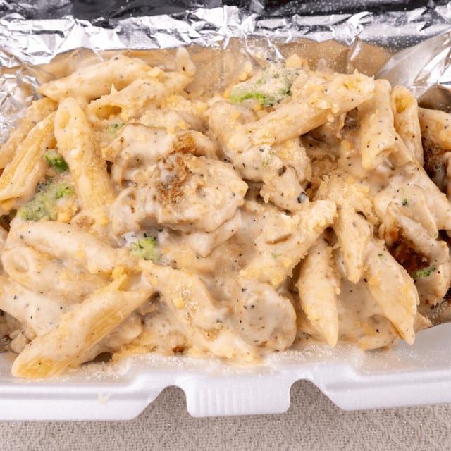 Chicken Broccoli & Ziti Alfredo.