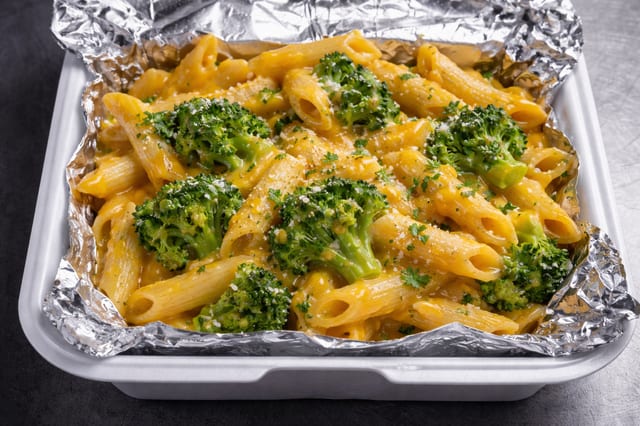 Pete’s Mac & Cheese With Broccoli.