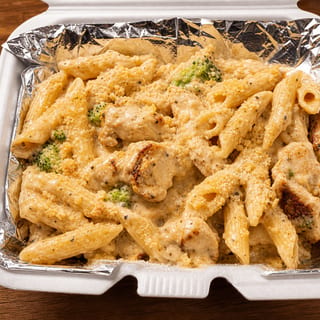 Chicken Broccoli & Ziti Alfredo